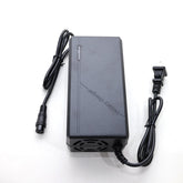 Chargeur pour scooter Q30 (Veuillez noter la différence entre les anciens et les nouveaux styles !)