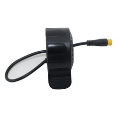 The GT06 scooter's separate throttle assembly does not include the key lock component.