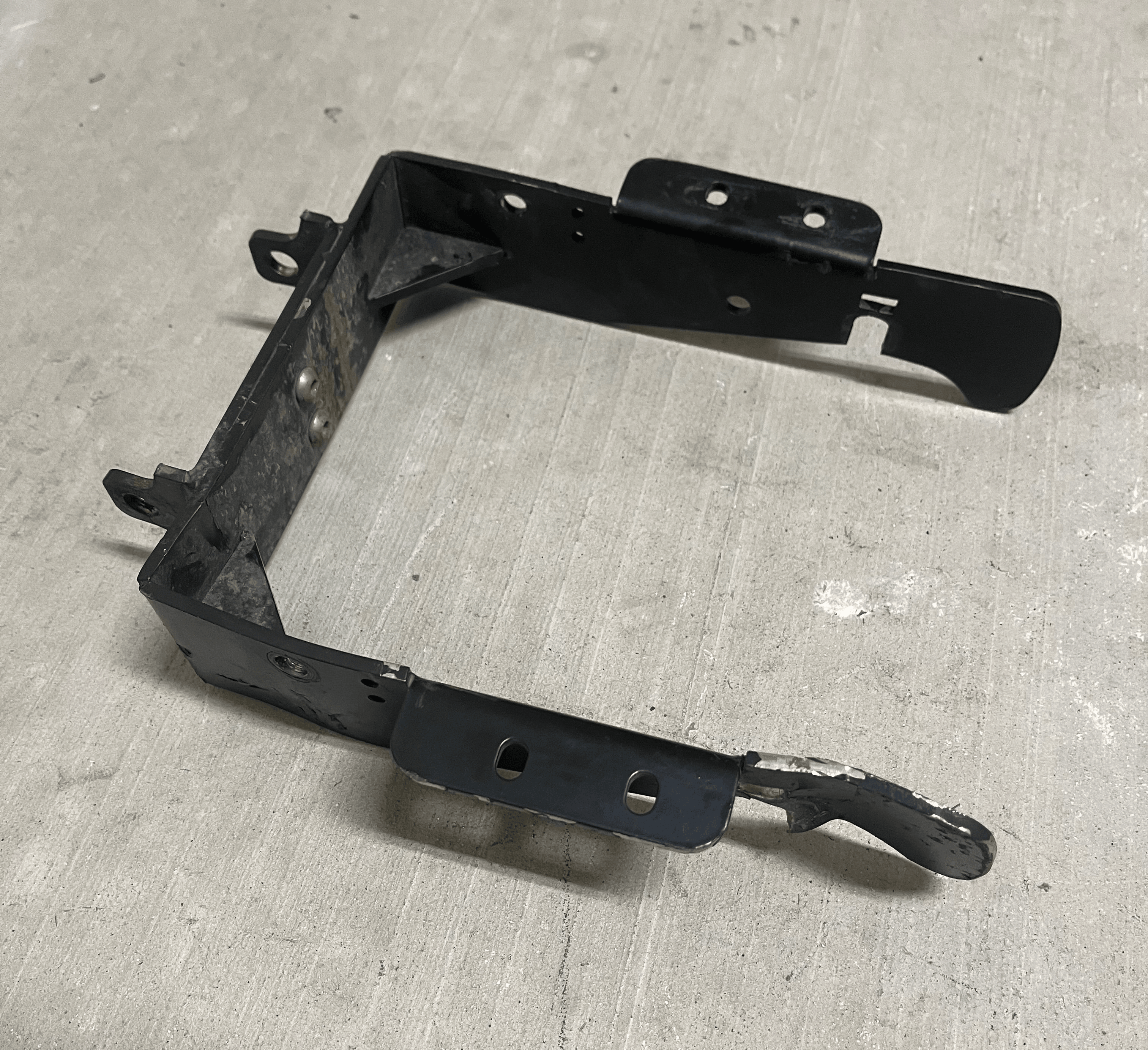 Front Wheel Bracket for Q06Pro Scooter - Electric Scooter 