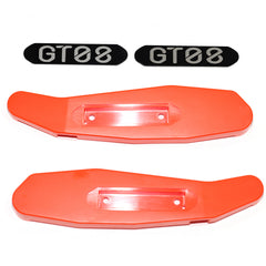 Scooter GT08 avec une paire de couvre-fourches arrière orange (avec entretoises de logo)